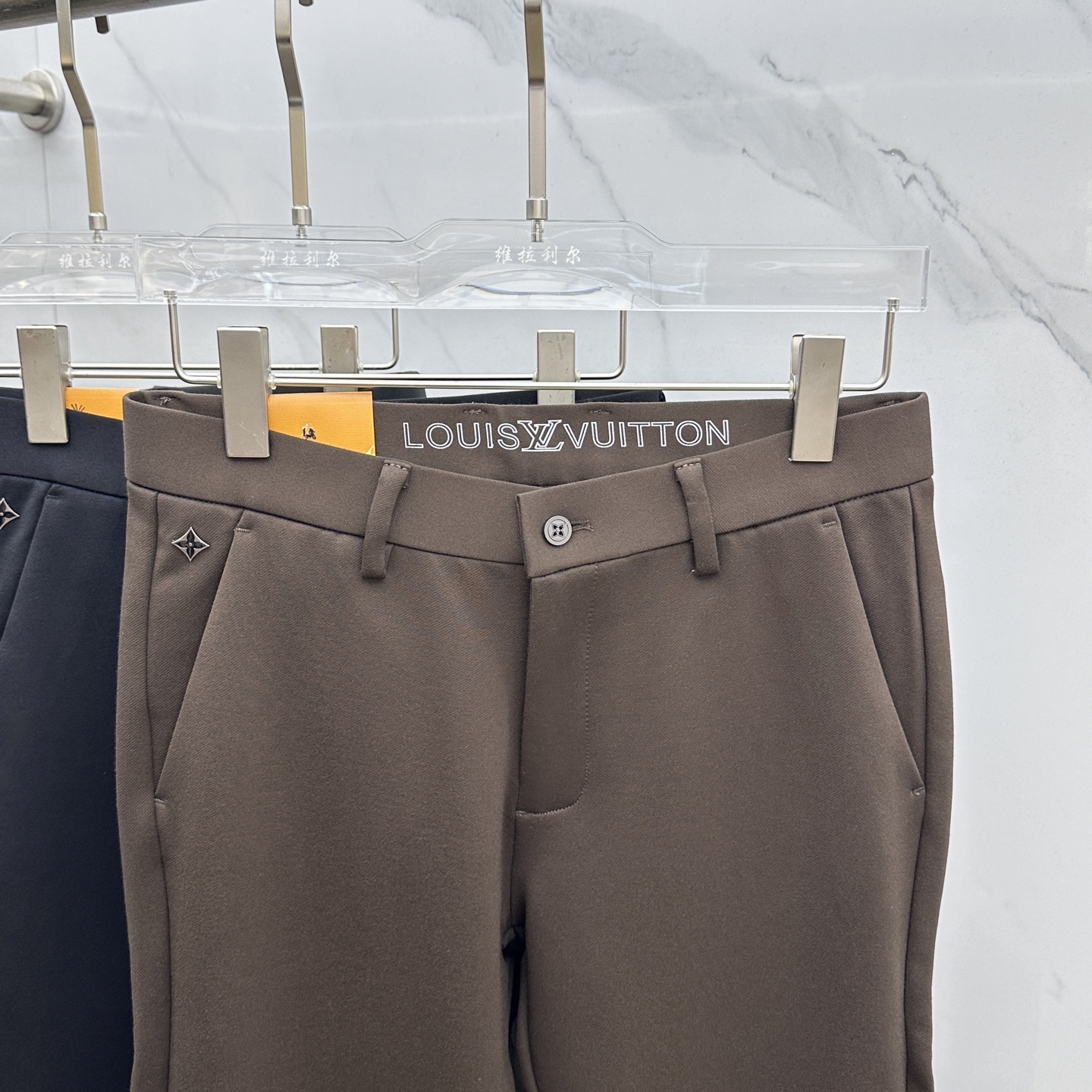 🆕LV路易威登 2025早秋新品休闲裤西裤，官网同步发售，裤身工艺设计，进口客供辅料、面料定制，代工厂出