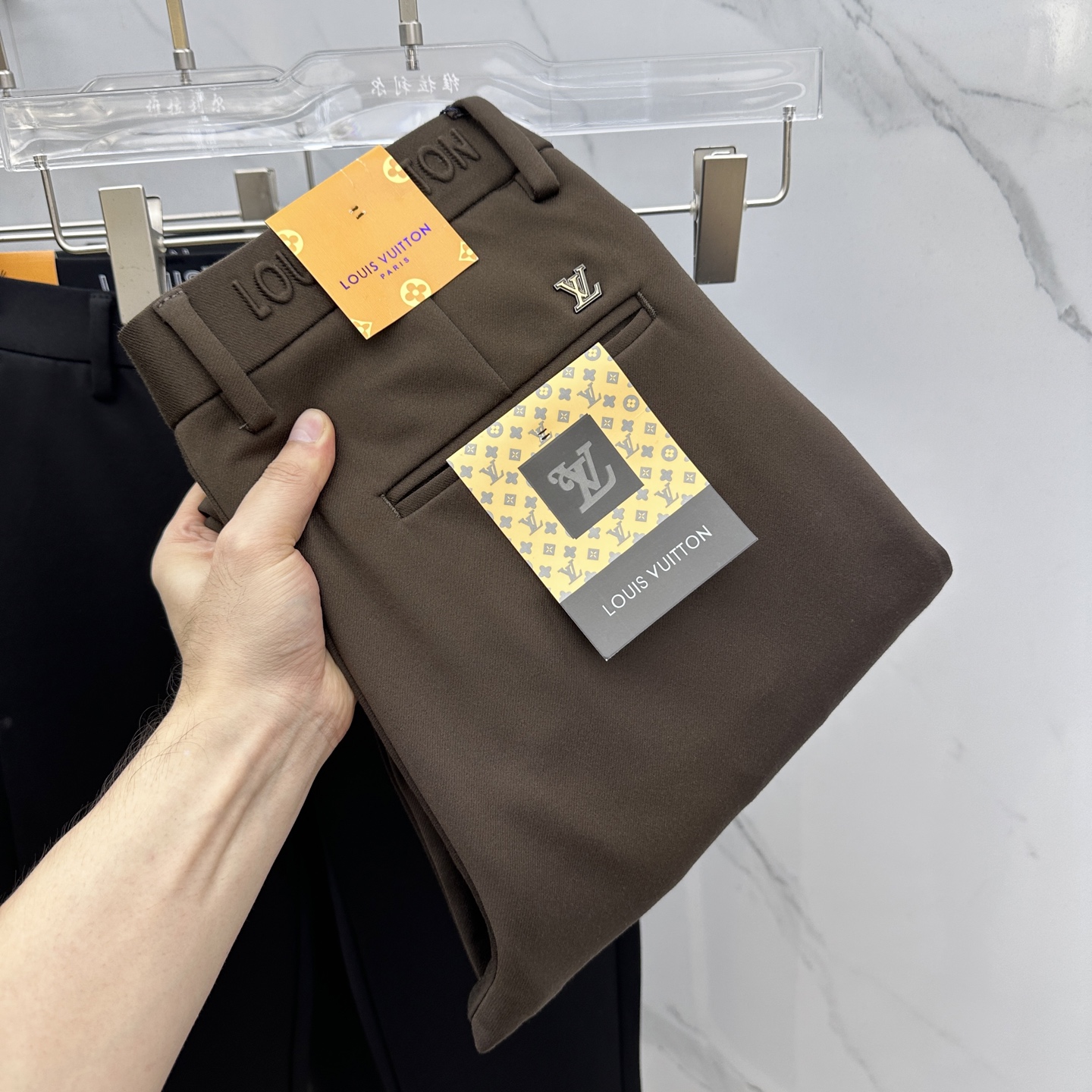 🆕LV路易威登 2025早秋新品休闲裤西裤，官网同步发售，裤身工艺设计，进口客供辅料、面料定制，代工厂出