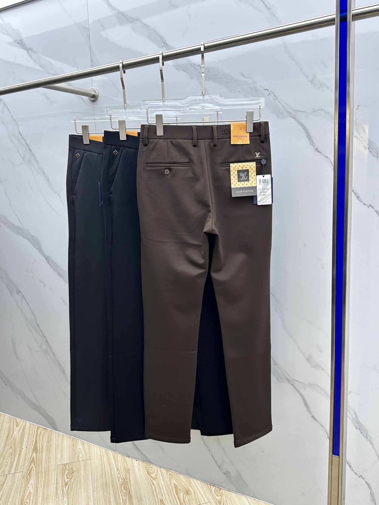 🆕LV路易威登 2025早秋新品休闲裤西裤，官网同步发售，裤身工艺设计，进口客供辅料、面料定制，代工厂出