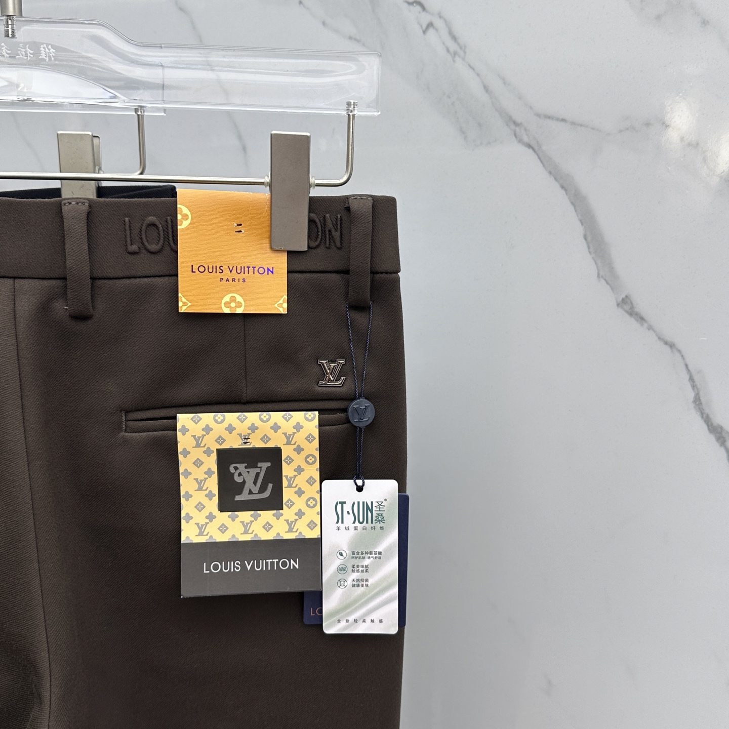 🆕LV路易威登 2025早秋新品休闲裤西裤，官网同步发售，裤身工艺设计，进口客供辅料、面料定制，代工厂出