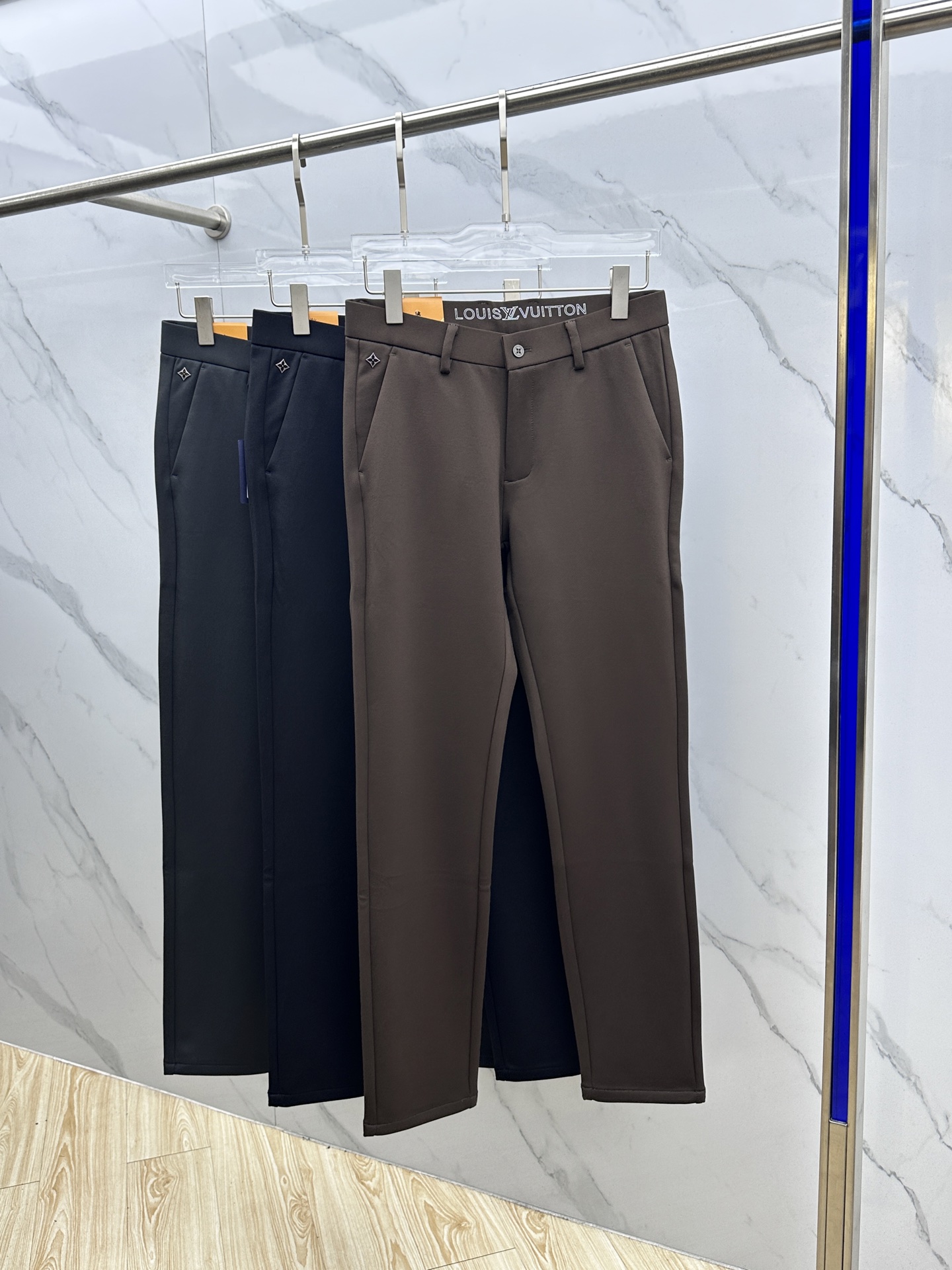 🆕LV路易威登 2025早秋新品休闲裤西裤，官网同步发售，裤身工艺设计，进口客供辅料、面料定制，代工厂出