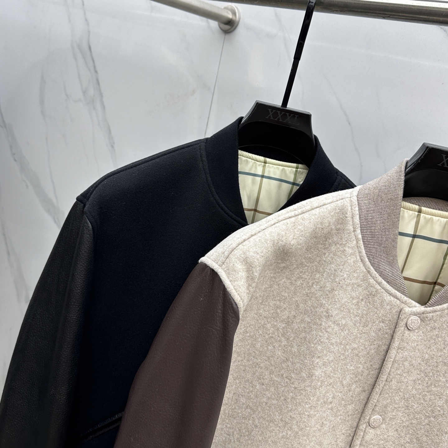 。🆕lP🆕男士真皮拼接毛呢休闲棒球服。洋行贸易货，重磅级臻品，殿堂级品鉴尤物。棒球领常规的版型，简约设计