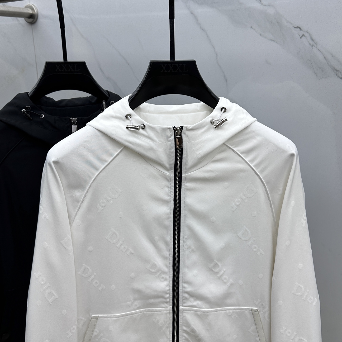 。 🆕Dior迪奥 2025ss早秋新款发布 迪奥连帽夹克外套，秋季爆款夹薄棉夹克外套，Dior字母提花