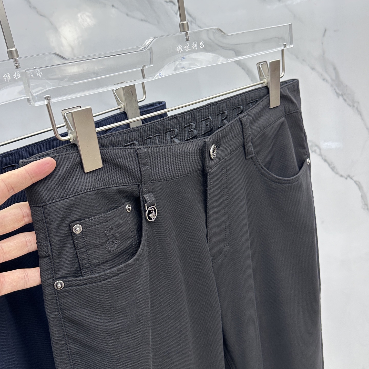 🆕Burberry*巴宝莉 2025早秋新品休闲裤西裤，官网同步发售，裤身工艺设计，定制五金辅料、面料定