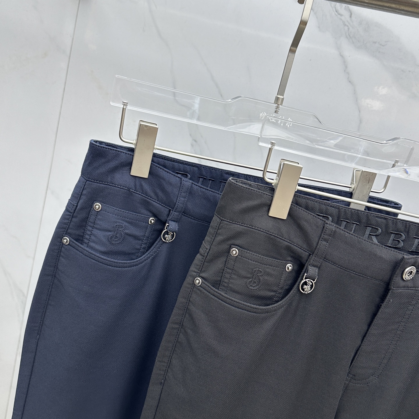 🆕Burberry*巴宝莉 2025早秋新品休闲裤西裤，官网同步发售，裤身工艺设计，定制五金辅料、面料定