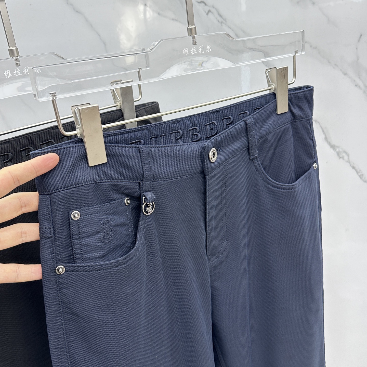 🆕Burberry*巴宝莉 2025早秋新品休闲裤西裤，官网同步发售，裤身工艺设计，定制五金辅料、面料定