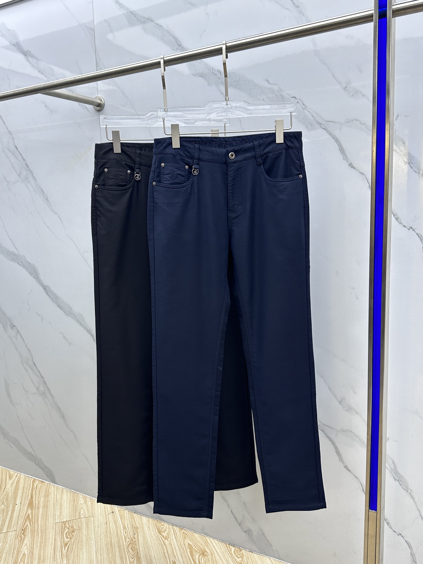 🆕Burberry*巴宝莉 2025早秋新品休闲裤西裤，官网同步发售，裤身工艺设计，定制五金辅料、面料定