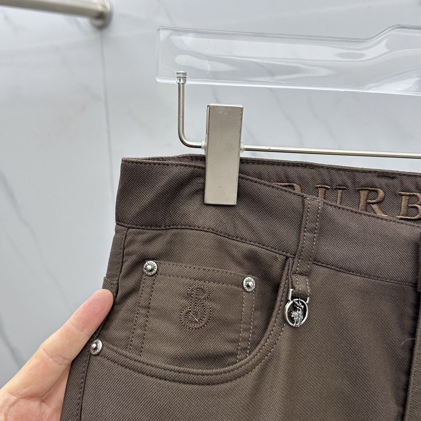 🆕Burberry*巴宝莉 2025早秋新品休闲裤西裤，官网同步发售，裤身工艺设计，定制五金辅料、面料定