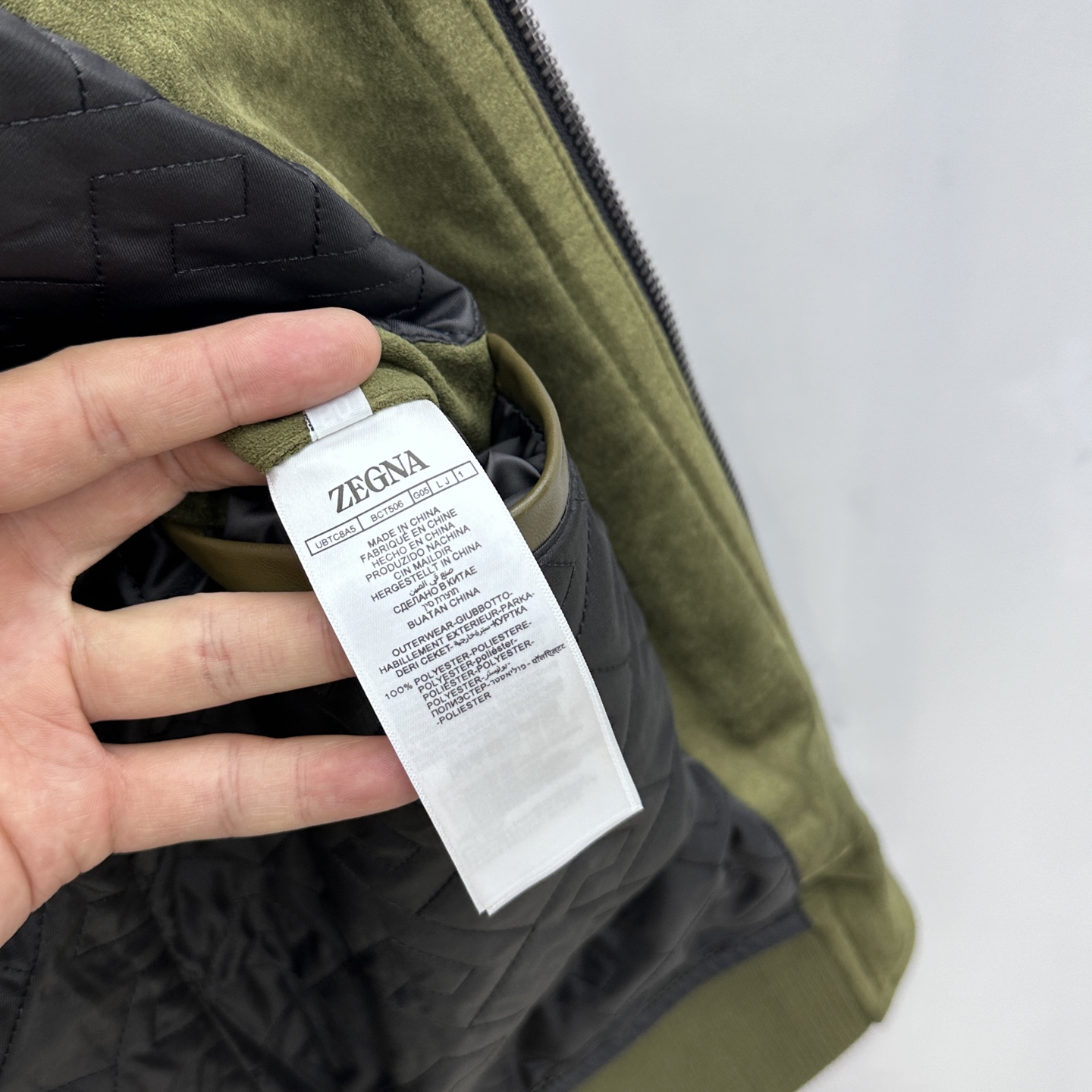 。 🆕ZEGNA 杰尼亚 男士绵羊皮拼接翻领真皮。洋行贸易货，海外直供限量款，25年秋冬高级秀场款，重磅