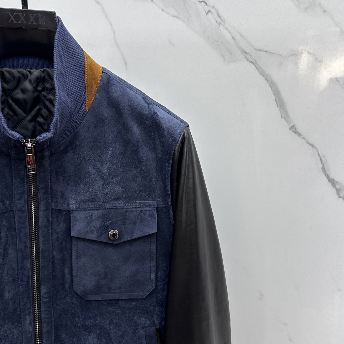 。 🆕ZEGNA 杰尼亚 男士绵羊皮拼接翻领真皮。洋行贸易货，海外直供限量款，25年秋冬高级秀场款，重磅