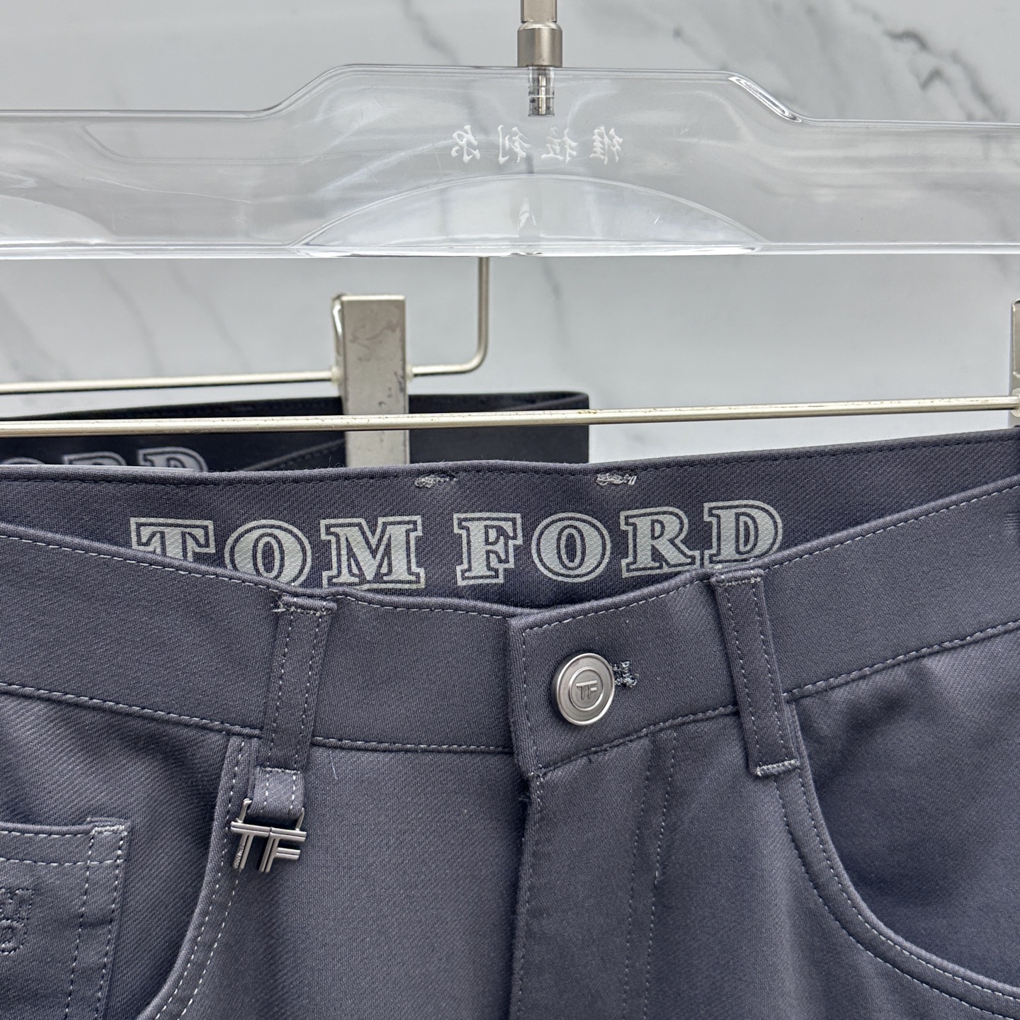 ￼ 🆕TF 2025早秋新品休闲裤西裤五袋裤，官网同步发售，裤身工艺设计，定制五金辅料、面料定制，代工厂