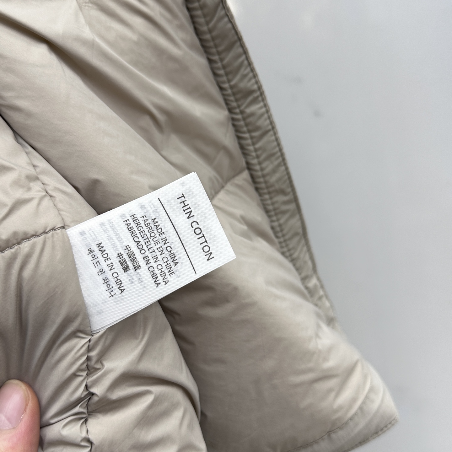 🆕DESCENTE迪桑特 2025新款男士休闲定制立领马甲 内填充羽绒棉 简约干练 时髦不累赘 活力满满