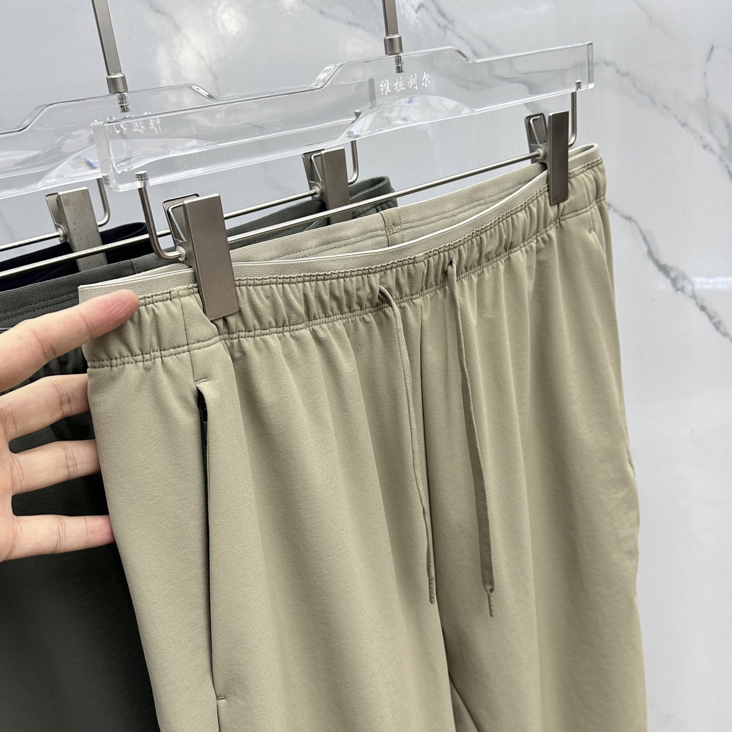 🆕Arc‘teryx 始祖鸟秋季男士运动休闲长裤，高品质必带！拿到手特别惊喜！谁不爱始祖鸟小标卫裤经典基
