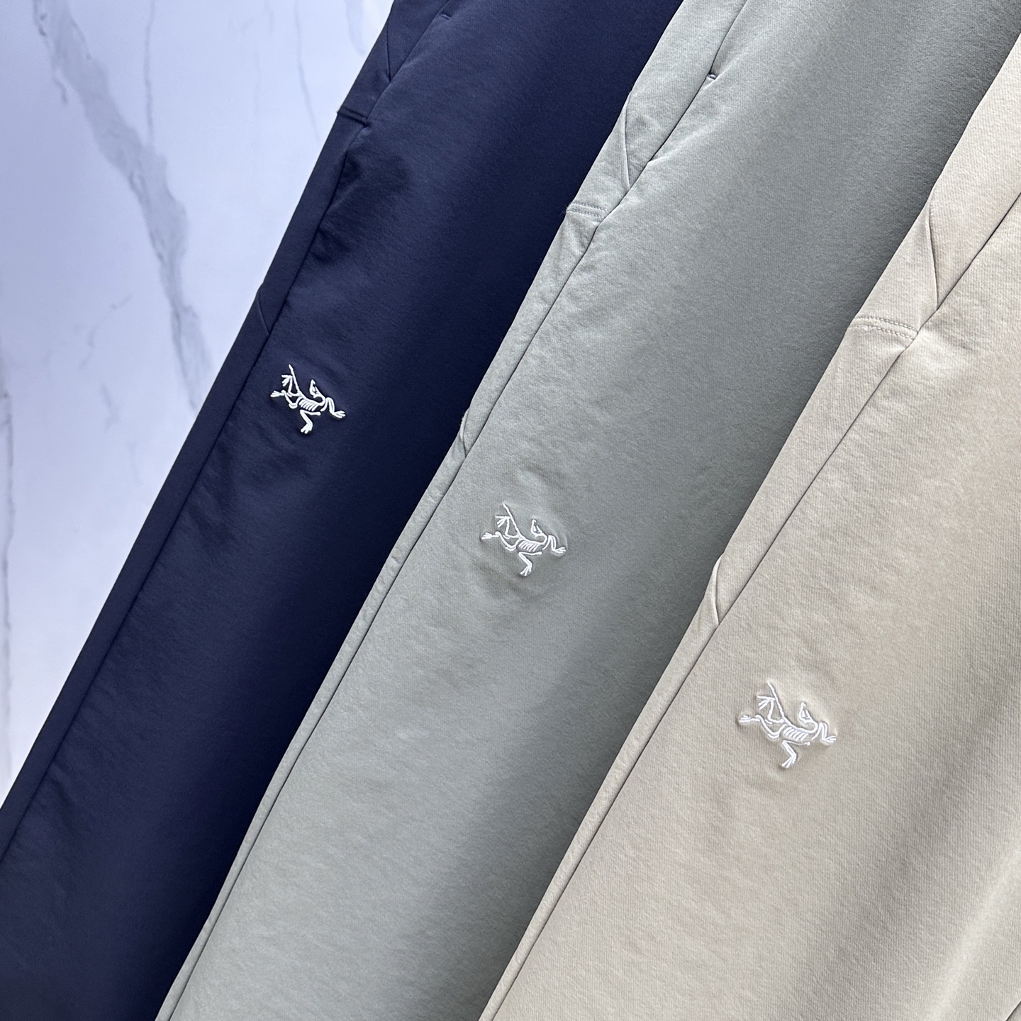 🆕Arc‘teryx 始祖鸟秋季男士运动休闲长裤，高品质必带！拿到手特别惊喜！谁不爱始祖鸟小标卫裤经典基