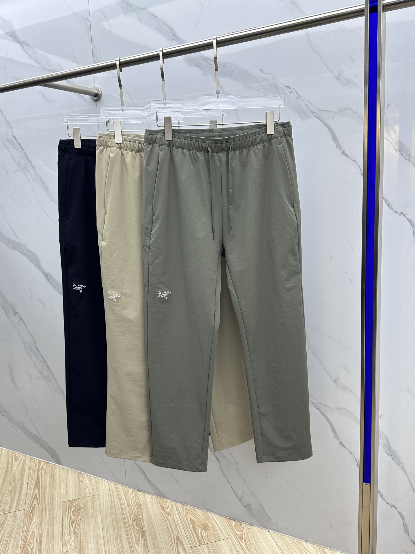 🆕Arc‘teryx 始祖鸟秋季男士运动休闲长裤，高品质必带！拿到手特别惊喜！谁不爱始祖鸟小标卫裤经典基