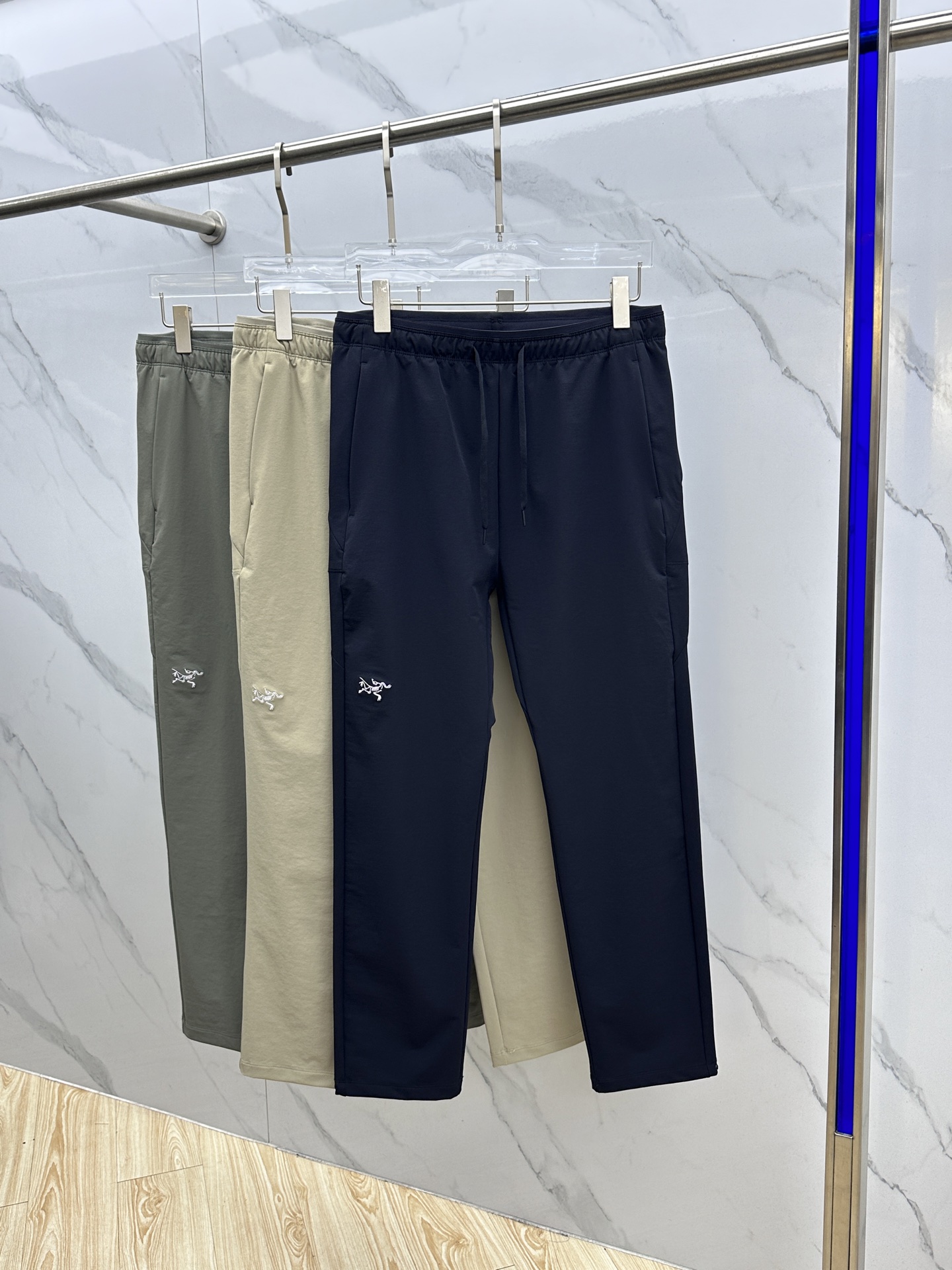 🆕Arc‘teryx 始祖鸟秋季男士运动休闲长裤，高品质必带！拿到手特别惊喜！谁不爱始祖鸟小标卫裤经典基