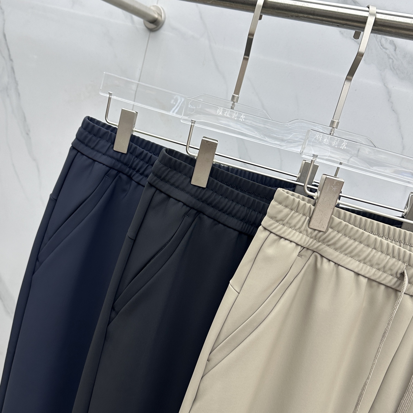 🆕DESCENTE迪桑特 秋冬户外机能裤户外登山徒步休闲长裤男 采用高密度登山布面料，非常结实具备良好的