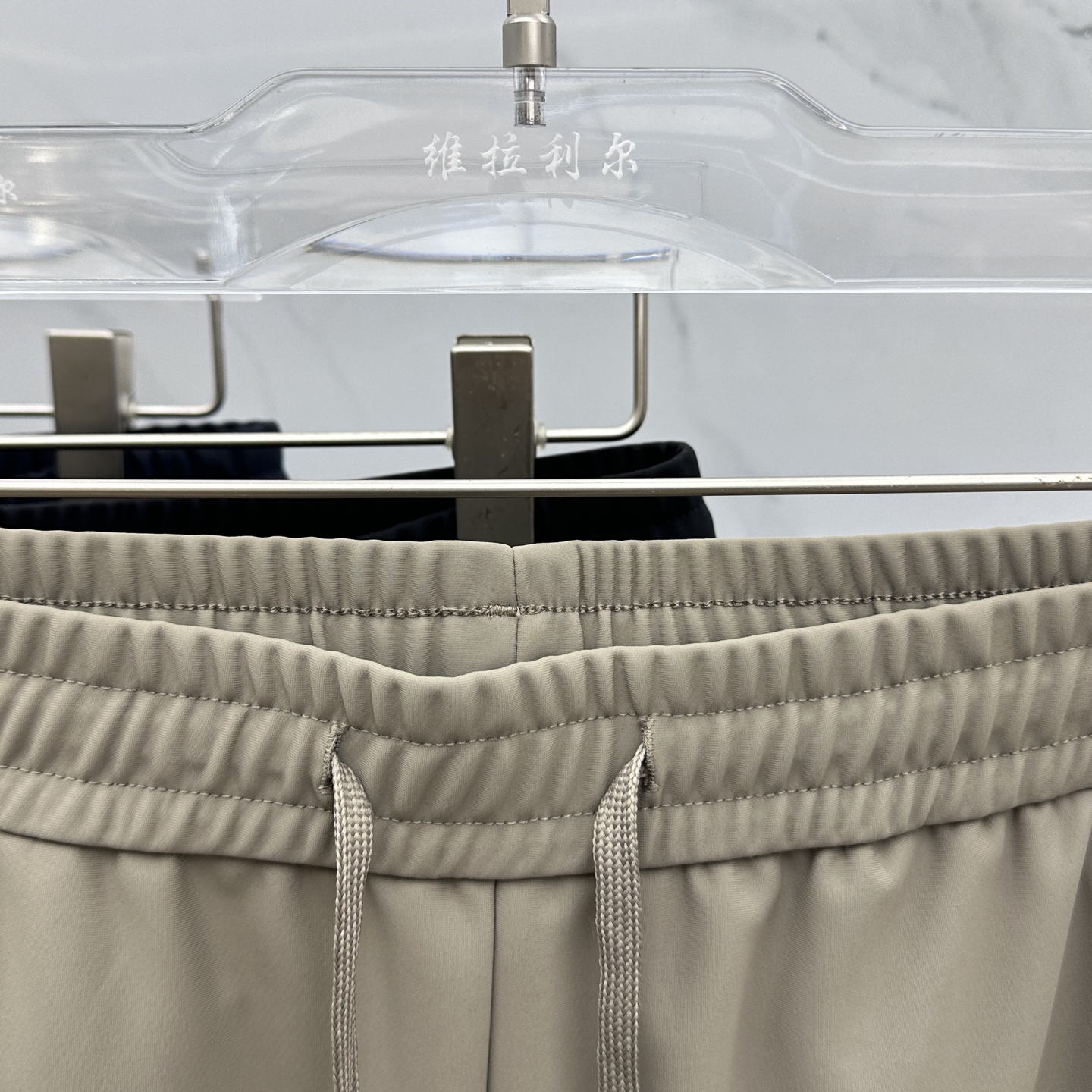 🆕DESCENTE迪桑特 秋冬户外机能裤户外登山徒步休闲长裤男 采用高密度登山布面料，非常结实具备良好的