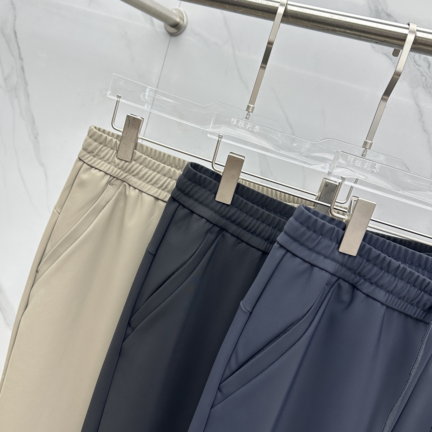 🆕DESCENTE迪桑特 秋冬户外机能裤户外登山徒步休闲长裤男 采用高密度登山布面料，非常结实具备良好的