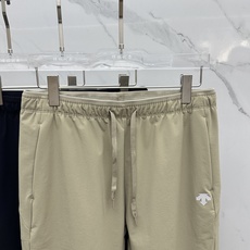 🆕DESCENTE—迪桑特综训训练运动健身男士透气梭织运动长裤 采用质感梭织面料制作的跑步运动长裤。面料 🆕DESCENTE—迪桑特综训训练运动健身男士透气梭织运动长裤 采用质感梭织面料制作的跑步运动长裤。面料