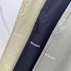 🆕DESCENTE—迪桑特综训训练运动健身男士透气梭织运动长裤 采用质感梭织面料制作的跑步运动长裤。面料 🆕DESCENTE—迪桑特综训训练运动健身男士透气梭织运动长裤 采用质感梭织面料制作的跑步运动长裤。面料