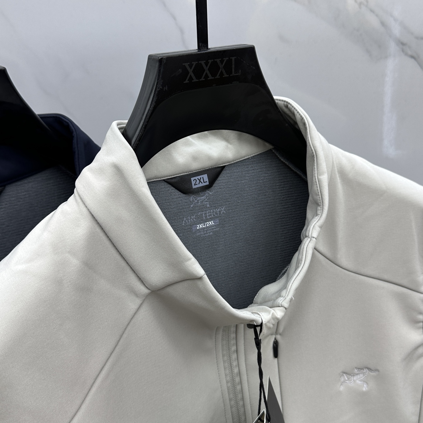 🆕ARCTERYX 始祖鸟 2025秋季新品薄绒男士马甲，官网同步！外贸公司订单！客供针织聚酯纤维材质，