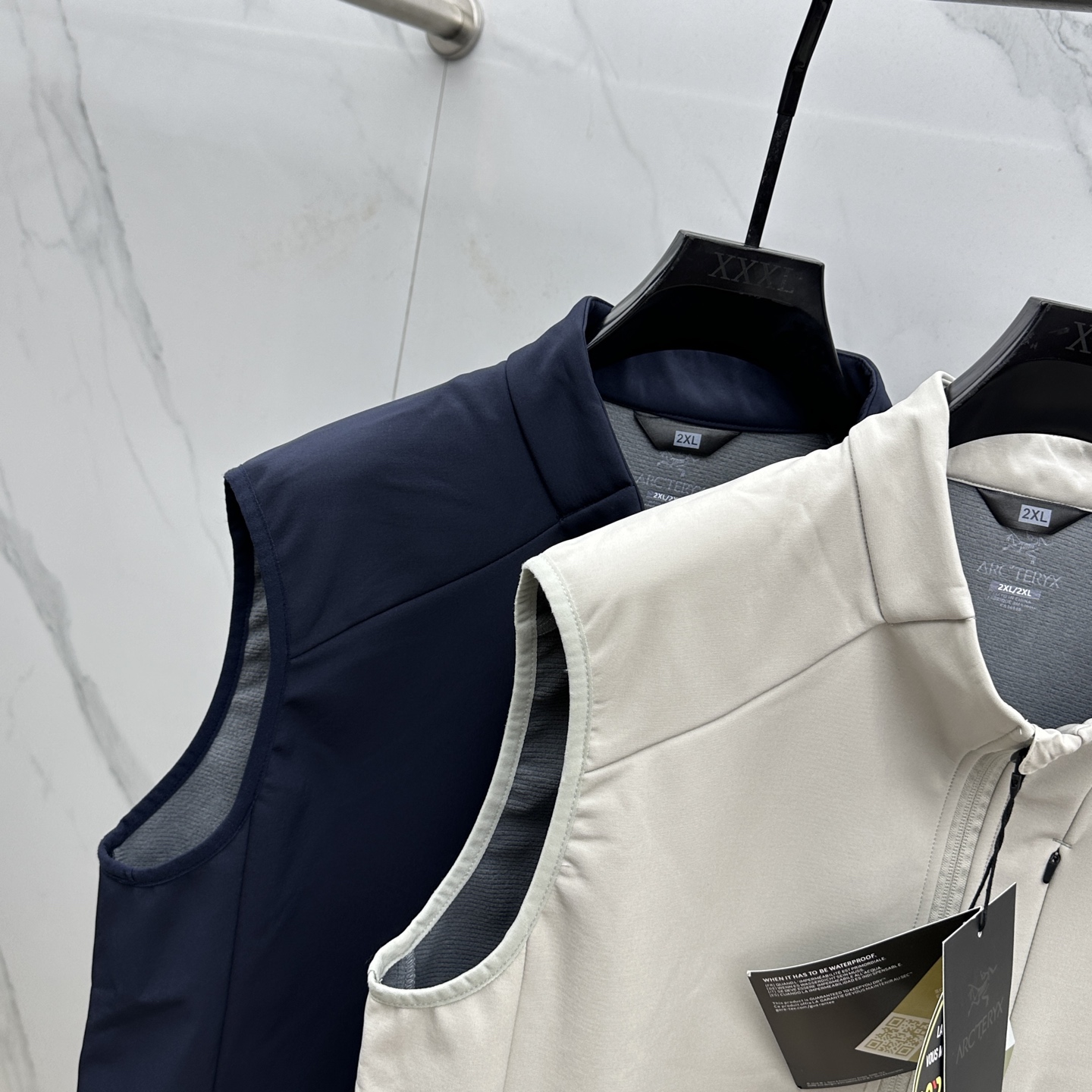 🆕ARCTERYX 始祖鸟 2025秋季新品薄绒男士马甲，官网同步！外贸公司订单！客供针织聚酯纤维材质，