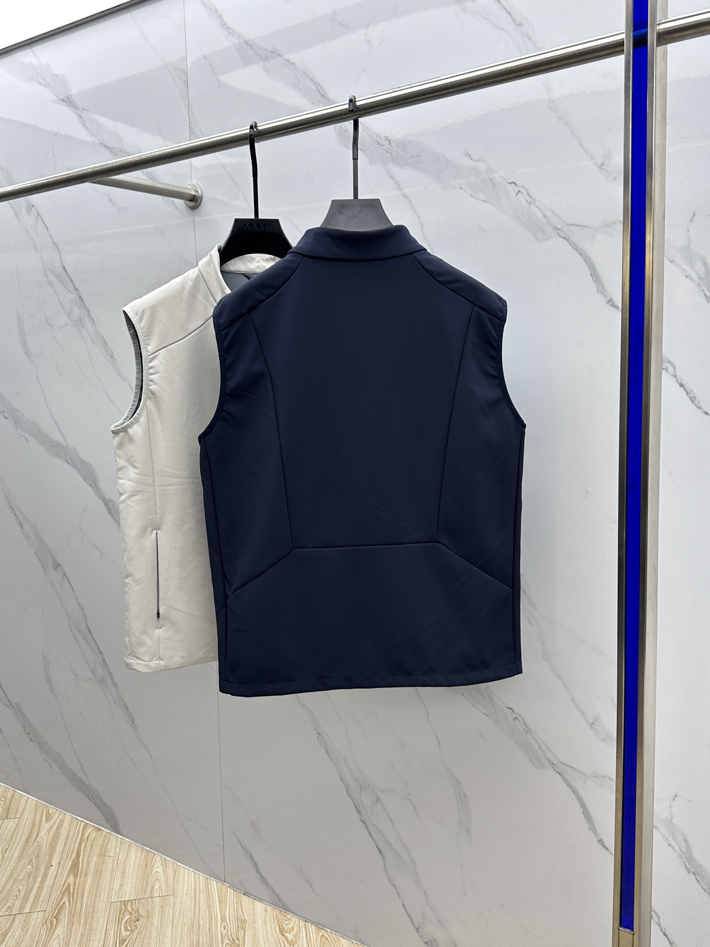 🆕ARCTERYX 始祖鸟 2025秋季新品薄绒男士马甲，官网同步！外贸公司订单！客供针织聚酯纤维材质，