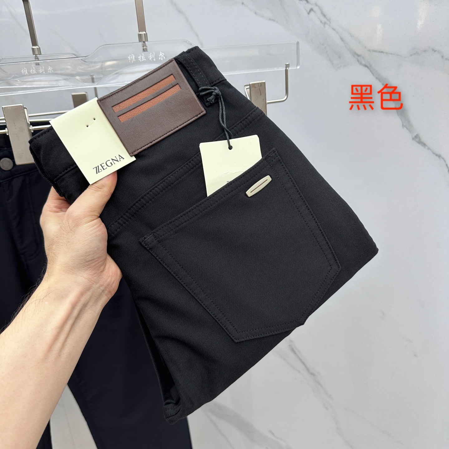 NO:538813,ZEGNA 2025 early autumn new casual pants trousers trousers five-bag pants, released simultaneously on the official website, trouser body craft design, customized hardware and auxiliary materials, fabric customization, and OEM products are free of inspection!  Every detail is the ultimate. The original hardware accessories are trendy and stylish and handsome, and are essential items for trendy people!  Original AX production!  Number of codes 30-40 None 37.39, zegna,alexander wang19860909ZEGNA杰尼亚 2025早秋新品休闲裤西裤五袋裤,官网同步发售,裤身工艺设计,定制五金辅料、面料定制,代工厂出品免检！每个细节做到极致.原版五金配件,潮范十足、上身有型帅气,潮人必备单品！ AX原单出品！ 码数30-40无37.39,,zegna,alexander wang,Men's clothing