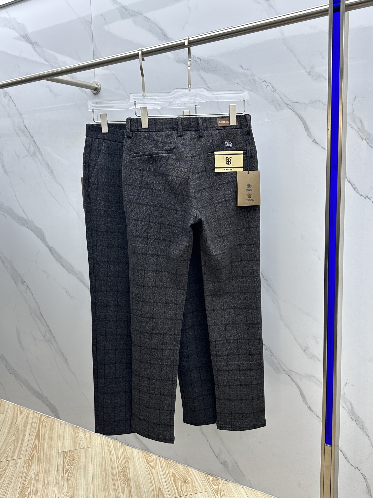 🆕Burberry巴宝莉 2025早秋新品休闲裤西裤，官网同步发售，裤身工艺设计，定制五金辅料、面料定制