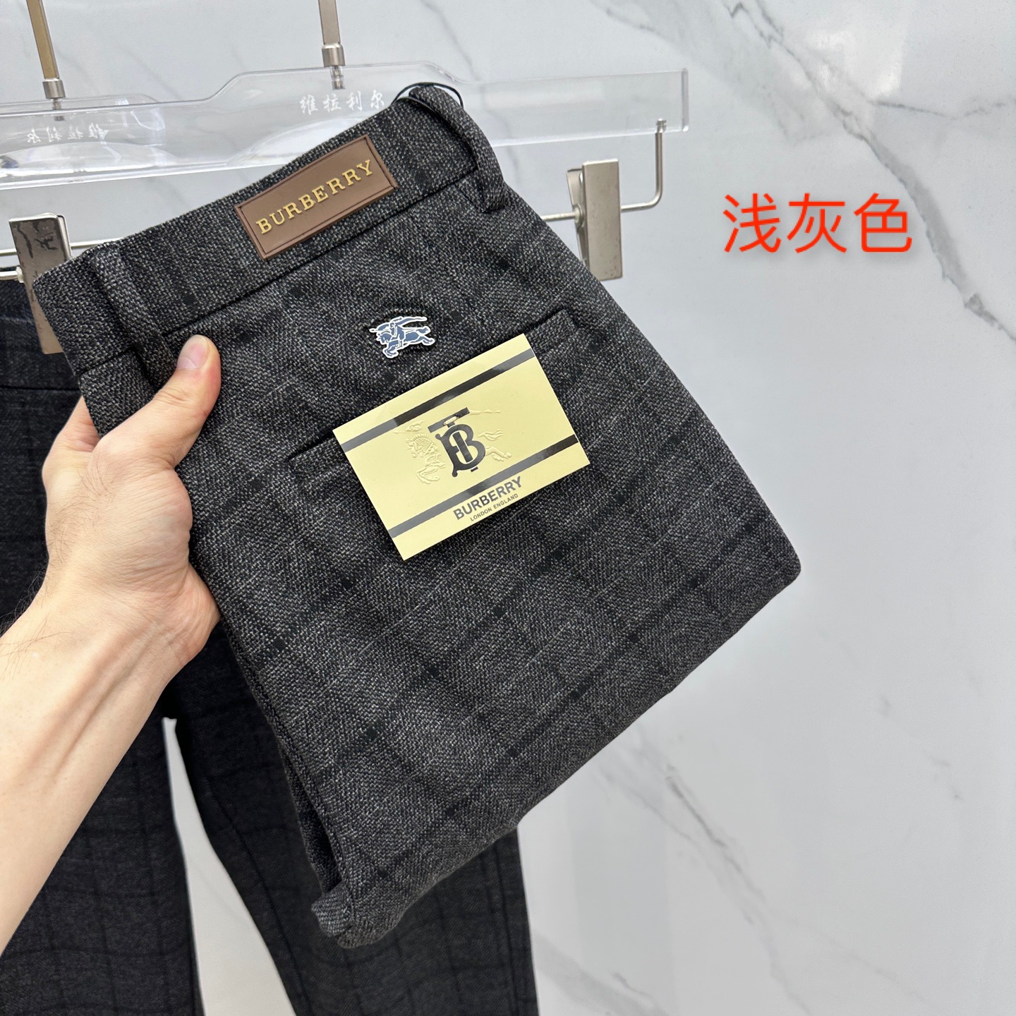 🆕Burberry巴宝莉 2025早秋新品休闲裤西裤，官网同步发售，裤身工艺设计，定制五金辅料、面料定制