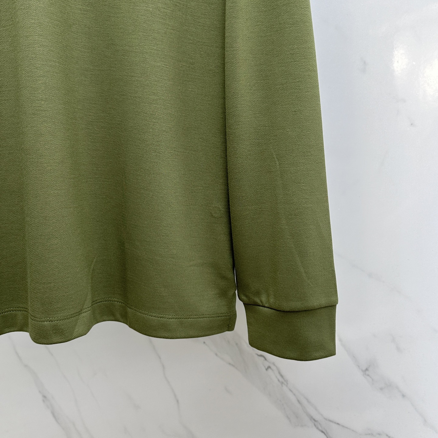 🆕Burberry巴宝莉 简约都市2025早秋新款首发专柜最新款长袖圆领羊毛T恤 高端订制 设计前卫时尚