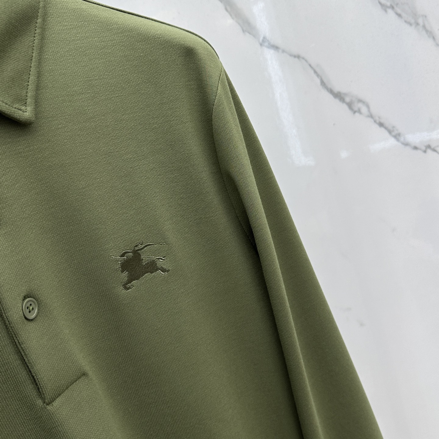 🆕Burberry巴宝莉 简约都市2025早秋新款首发专柜最新款长袖圆领羊毛T恤 高端订制 设计前卫时尚