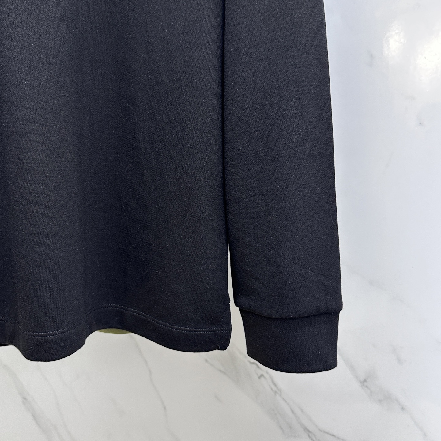 🆕Burberry巴宝莉 简约都市2025早秋新款首发专柜最新款长袖圆领羊毛T恤 高端订制 设计前卫时尚