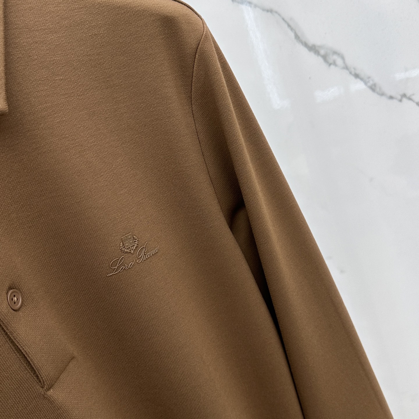 🆕lP🆕 简约都市2025早秋新款首发专柜最新款长袖圆领羊毛T恤 高端订制 设计前卫时尚！品牌logo工