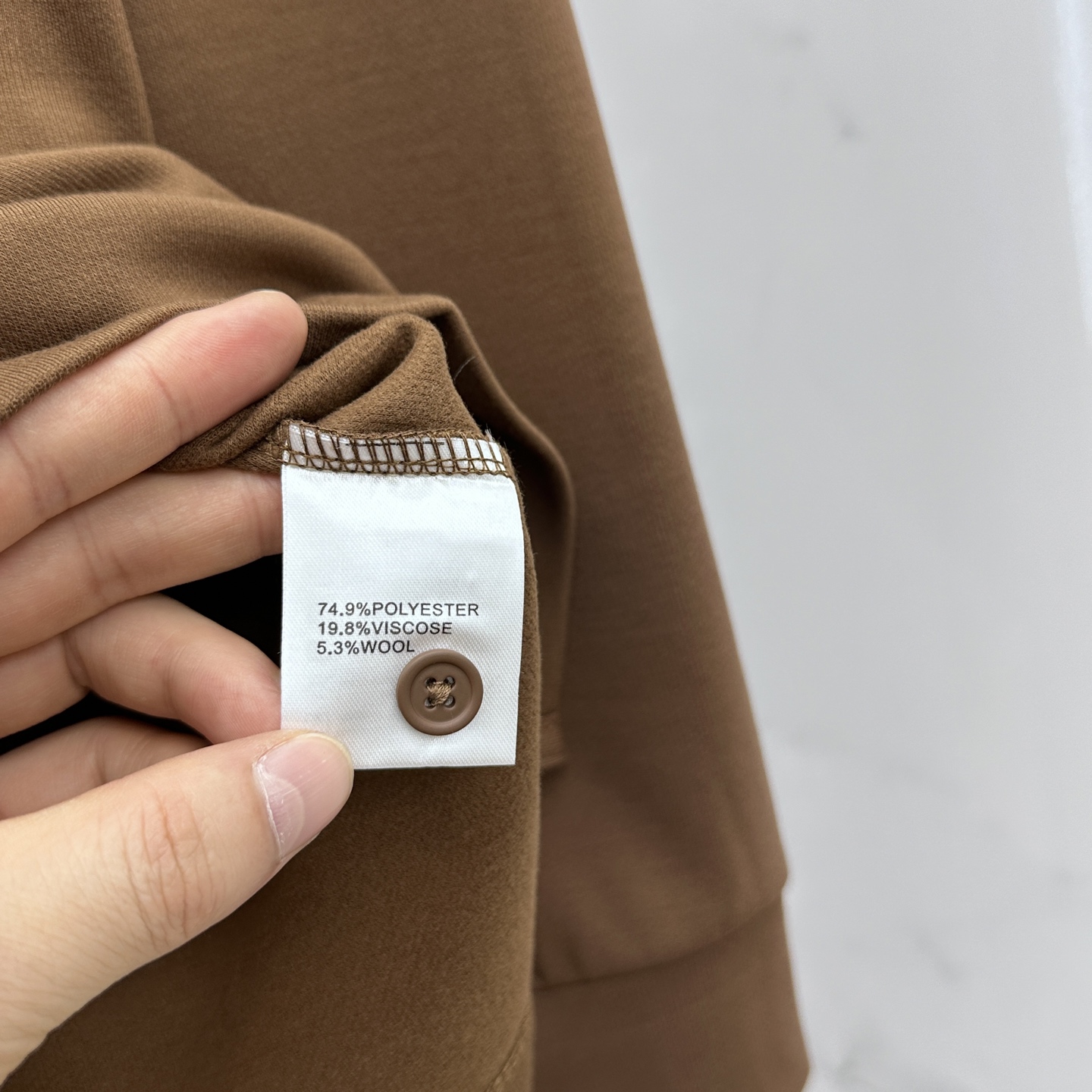 🆕lP🆕 简约都市2025早秋新款首发专柜最新款长袖圆领羊毛T恤 高端订制 设计前卫时尚！品牌logo工