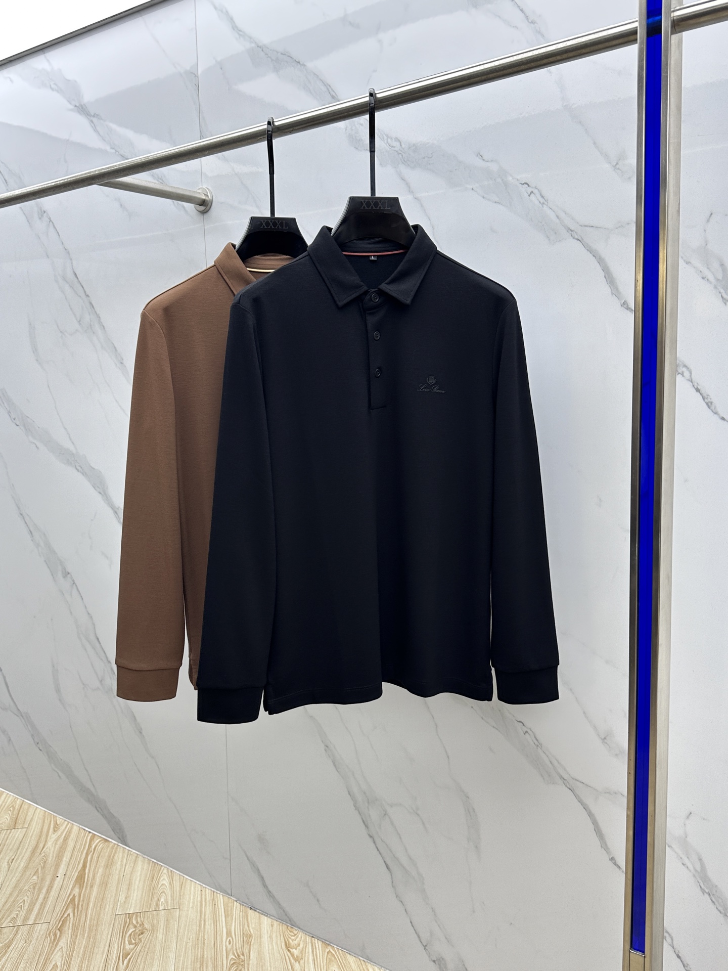 NO:537758,LP Simple Urban 2025 Early Autumn New First Counter New Long Sleeve Round Neck Wool T-shirt High-end Customized Design Avant-garde and fashionable!  Brand logo craft design High-end customized long-length cotton fabric. It feels soft and comfortable to wear. The counter-level exquisite car line is fine. The workmanship is exquisite. The upper body effect is invincible and handsome!  A must-have item for handsome men!  NB code number M-3XL, loro piana,tees, t-shirt,alexander wang19860909LP 简约都市2025早秋新款首发专柜最新款长袖圆领羊毛T恤 高端订制 设计前卫时尚！品牌logo工艺设计 高端定制长绒棉面料.手感柔软.穿着舒适.专柜级别精致车线.做工精细.上身效果无敌帅气！型男必备单品！ NB码数M-3XL,,loro piana,tees，t-shirt,alexander wang,Men's clothing