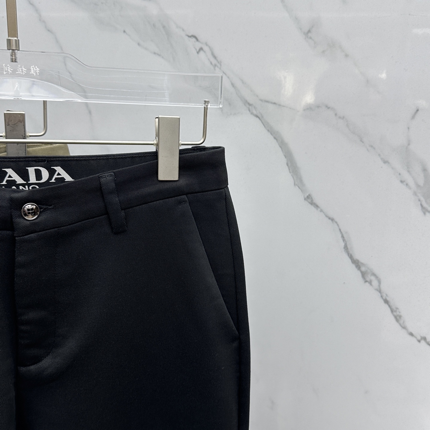 🆕Prada普拉达 2025早秋新品休闲裤西裤，官网同步发售，裤身工艺设计，进口客供辅料、面料定制，代工