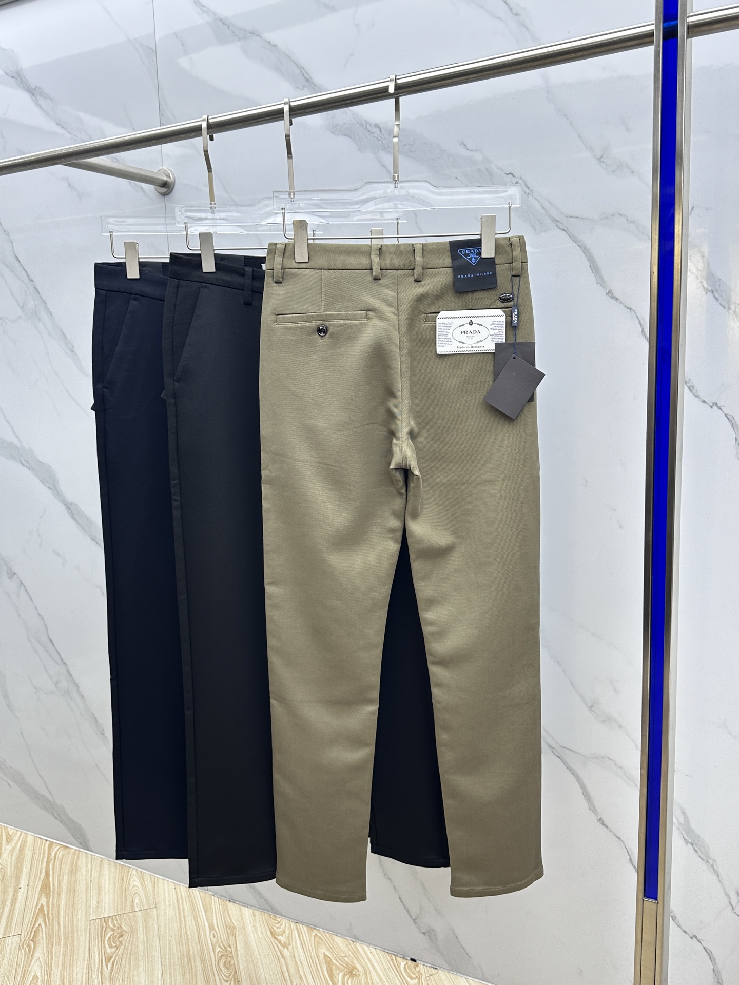 🆕Prada普拉达 2025早秋新品休闲裤西裤，官网同步发售，裤身工艺设计，进口客供辅料、面料定制，代工