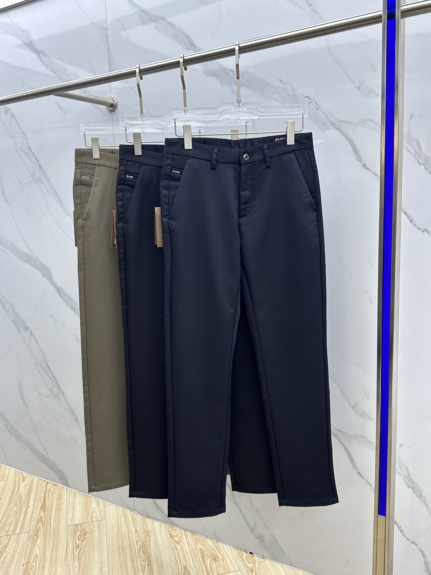 🆕Burberry巴宝莉 2025早秋新品休闲裤西裤，官网同步发售，裤身工艺设计，进口客供辅料、面料定制