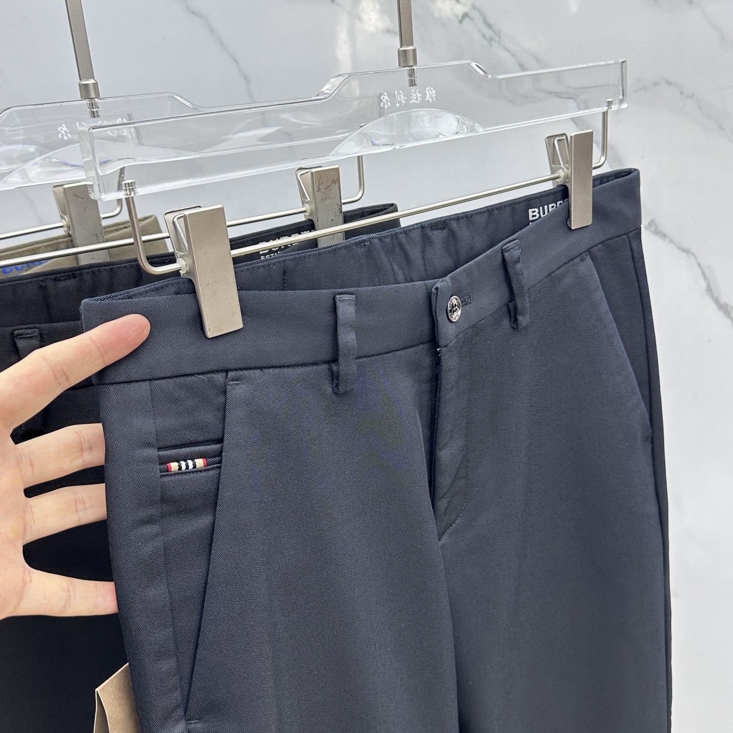 🆕Burberry巴宝莉 2025早秋新品休闲裤西裤，官网同步发售，裤身工艺设计，进口客供辅料、面料定制