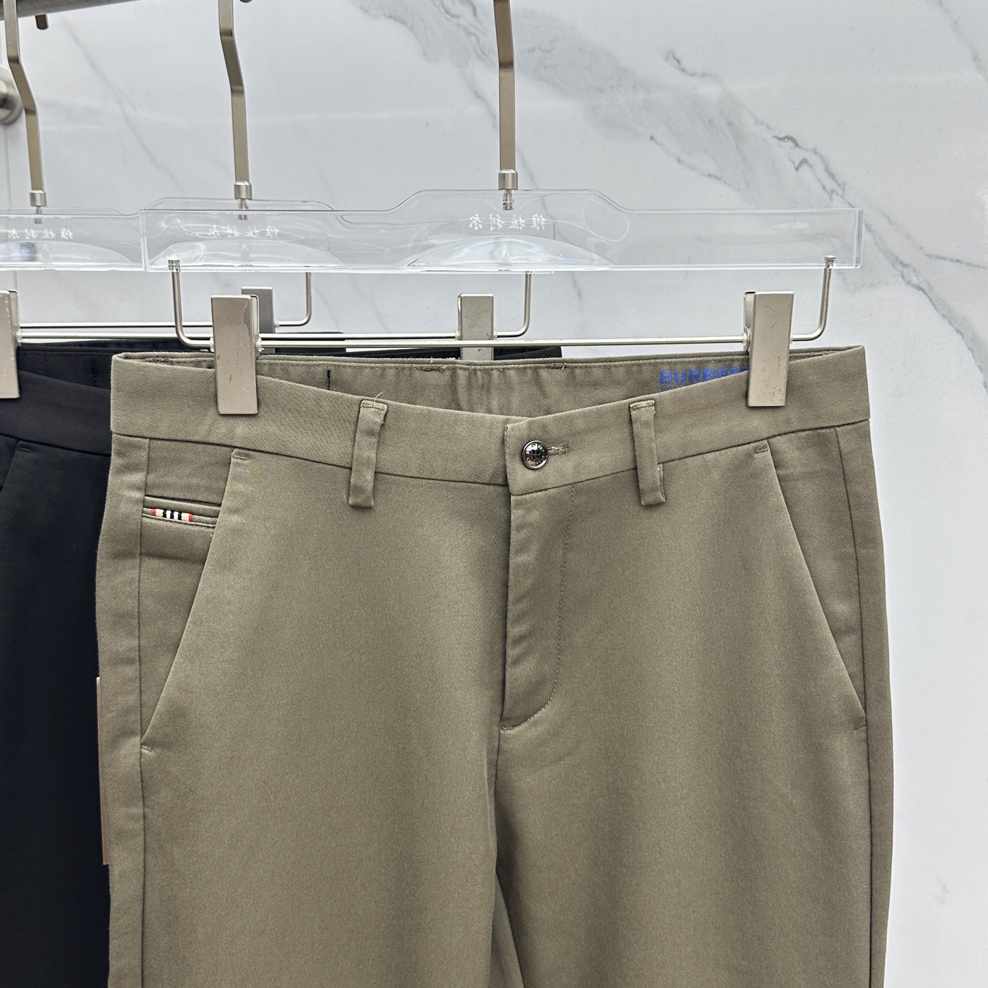 🆕Burberry巴宝莉 2025早秋新品休闲裤西裤，官网同步发售，裤身工艺设计，进口客供辅料、面料定制