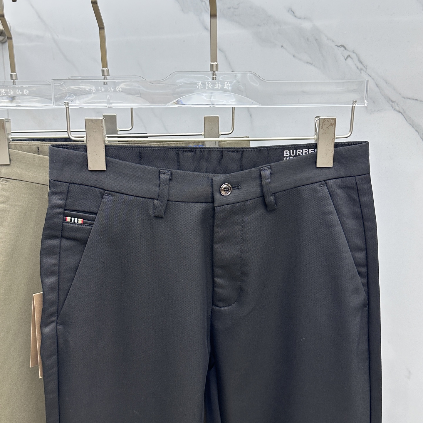 🆕Burberry巴宝莉 2025早秋新品休闲裤西裤，官网同步发售，裤身工艺设计，进口客供辅料、面料定制