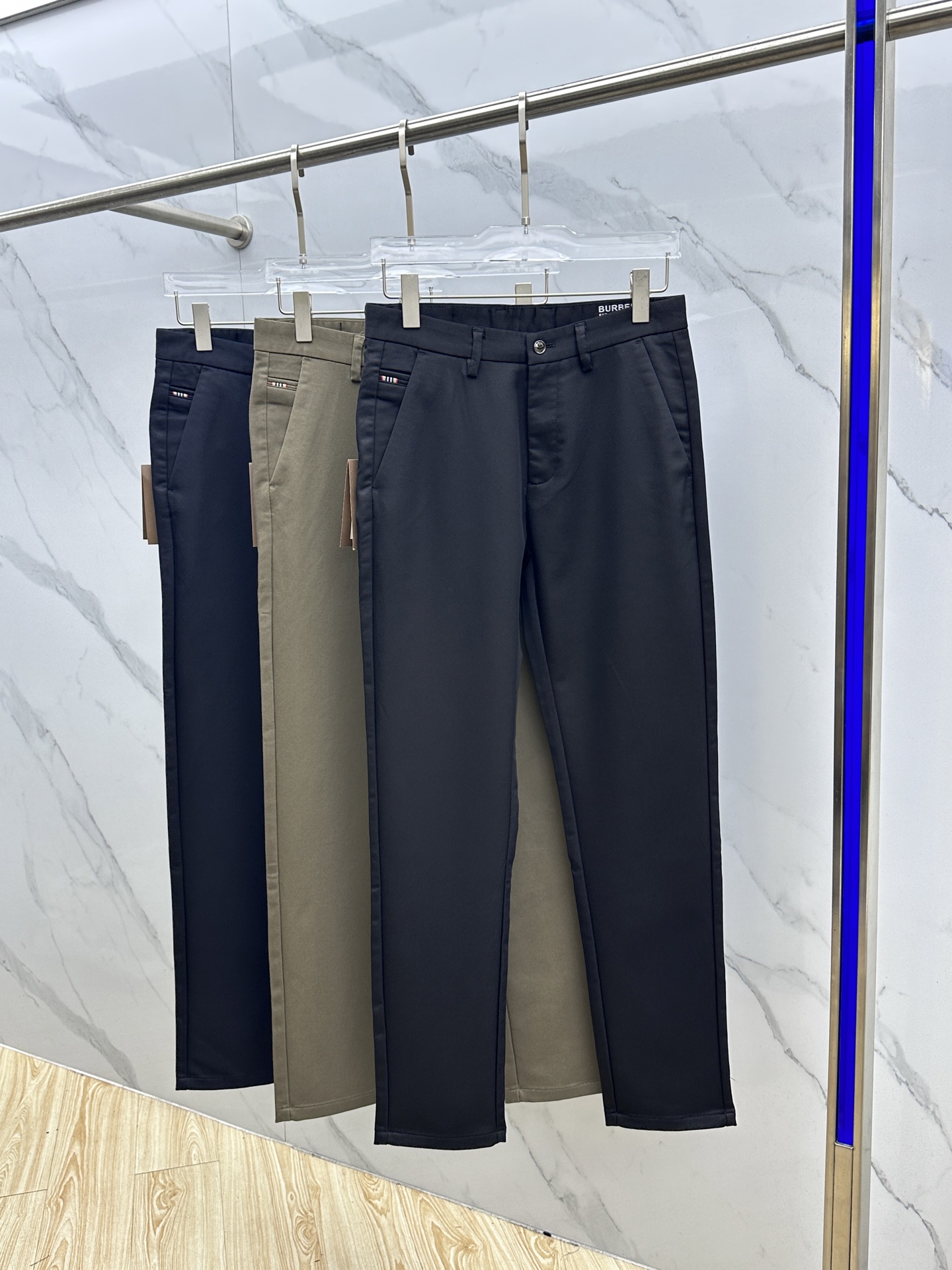 🆕Burberry巴宝莉 2025早秋新品休闲裤西裤，官网同步发售，裤身工艺设计，进口客供辅料、面料定制