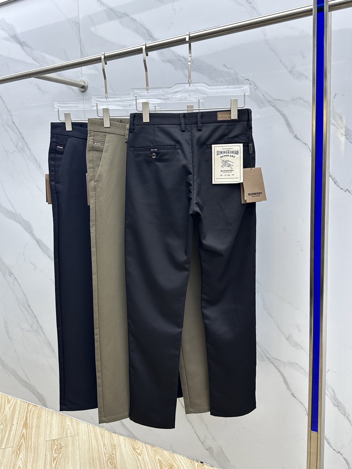 🆕Burberry巴宝莉 2025早秋新品休闲裤西裤，官网同步发售，裤身工艺设计，进口客供辅料、面料定制