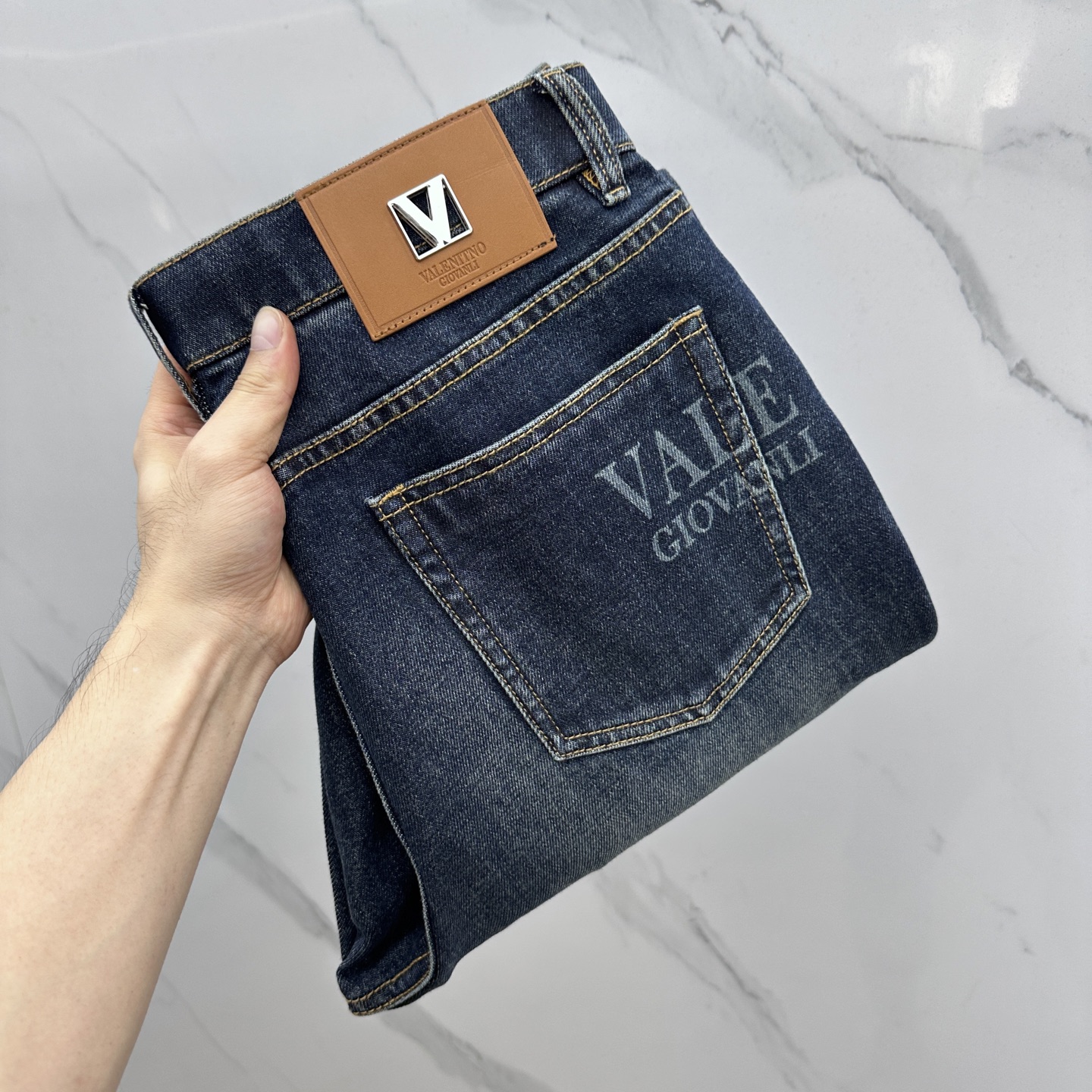 🆕VLTN华伦天奴 🔥高端定制、2025早春最新款牛仔裤 柜台同步发售 原版定制复刻 客供五金辅料 原单