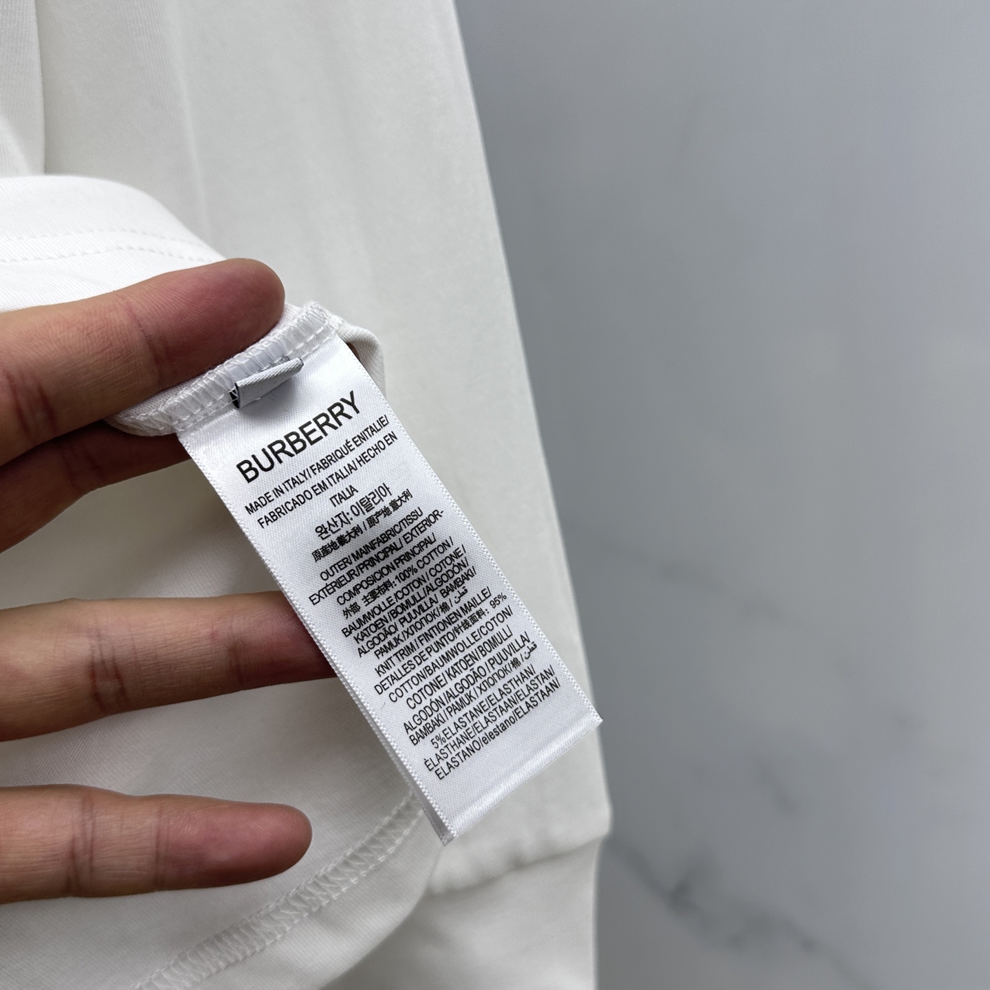 🆕Burberry巴宝莉 2025SS早秋新款胸前格子口袋标识长袖T恤，基础款推荐！百搭战神！胸前格子口