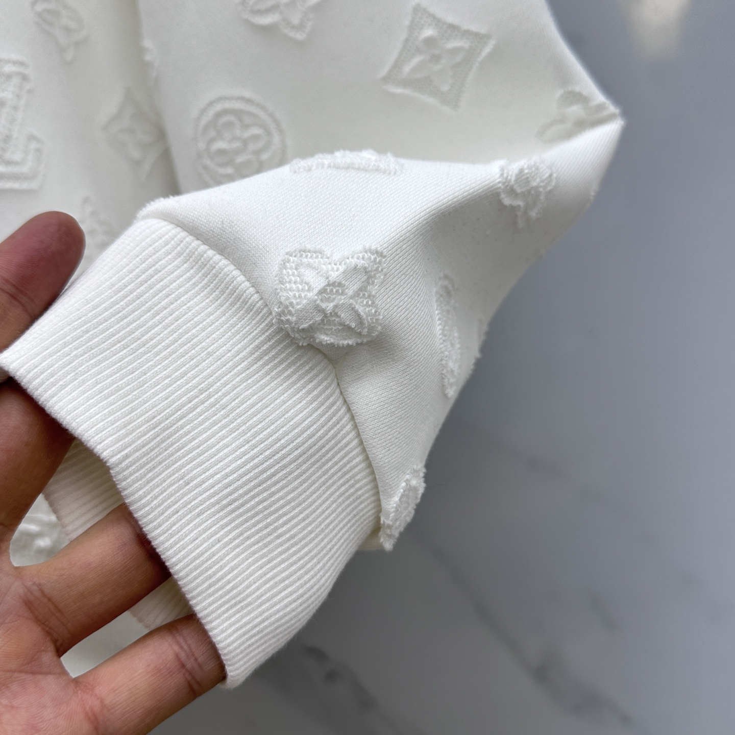 🆕LV路易威登 25Ss最新秋冬爆款卫衣，全幅激光烧花顶级定制面料松柔亲肤感极佳，男女同款情侣穿搭、穿着