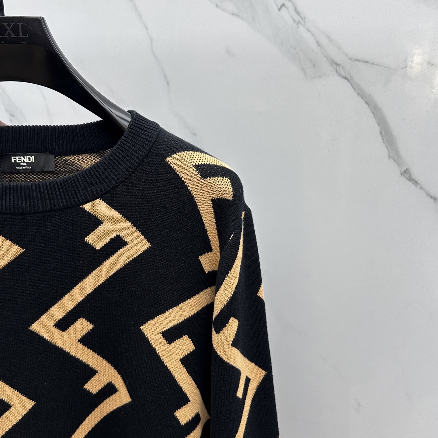 🆕Fendi芬迪 2025秋冬新款针织羊毛衫 高品质意大利进口羊毛混纺面料，高密度针织，时尚百搭毛衣，帅