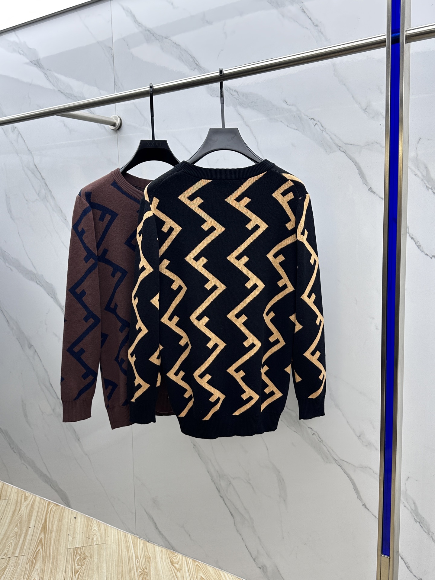 🆕Fendi芬迪 2025秋冬新款针织羊毛衫 高品质意大利进口羊毛混纺面料，高密度针织，时尚百搭毛衣，帅